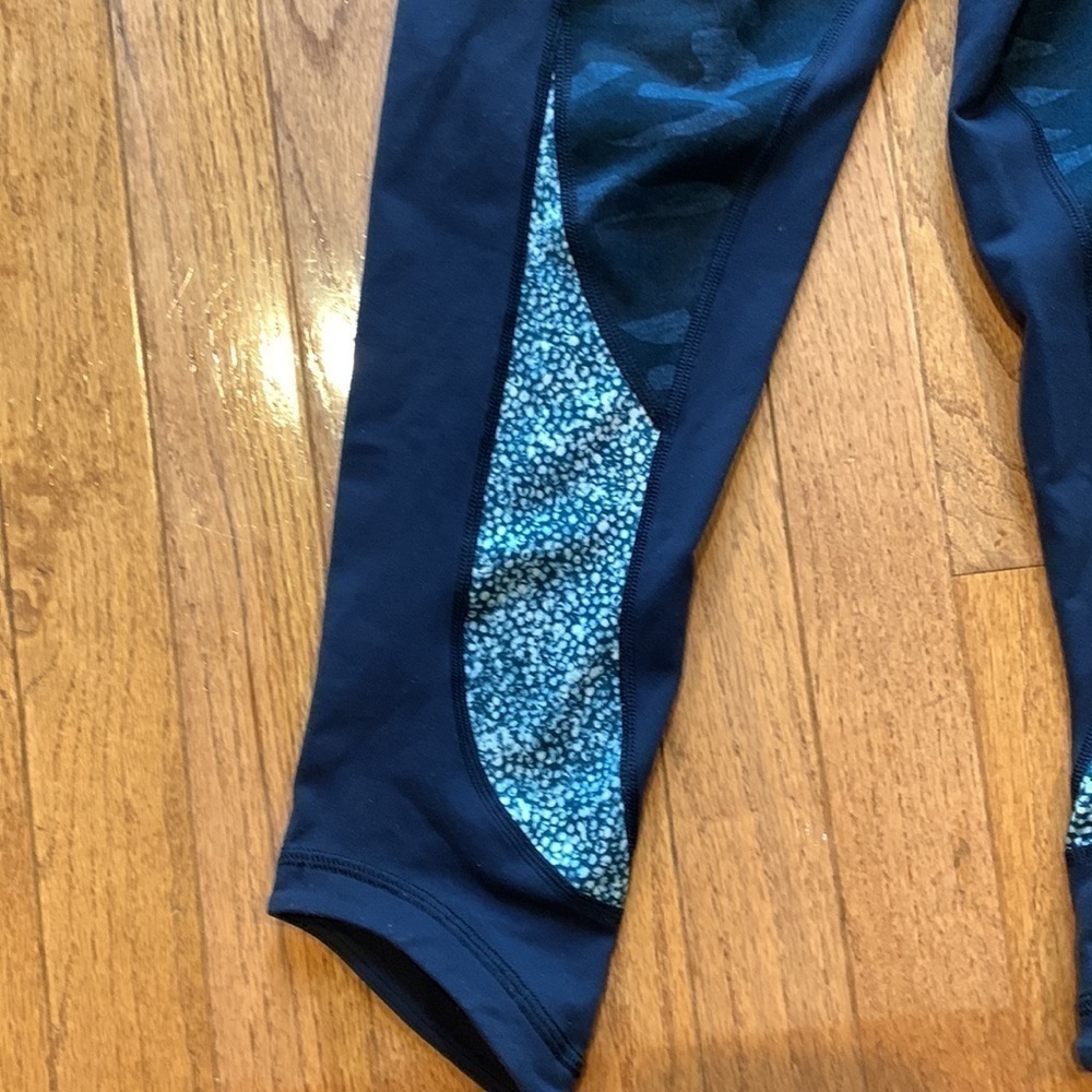 Lululemon wunder under crop sashiko camo leggings size4 - Picture 8 of 8